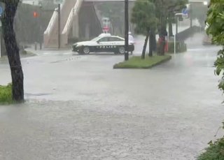 Heavy rain triggered flooding in Batam City, Indonesia 🇮🇩 (22.09.2026)