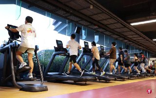 截至2025年11月30日，接近150万人已领取一次过100元的SG60 ActiveSG积分，用于支付公共游泳池、健身房入场费，以及预订运动设施。新加坡体育理事会提醒会员，在最迟12月31日登入MyActiveSG+领取这笔额外积分。https://zb.sg/dqNT