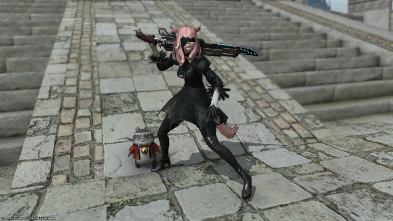 第四週，終於 Roll 到正經的 2B 衣服了！
