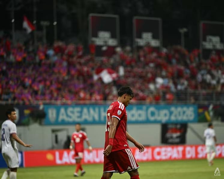 ⚽️ Thailand beat Singapore 3-1 in the first leg of the ASEAN football championship semi-finals at the Jalan Besar Stadium.