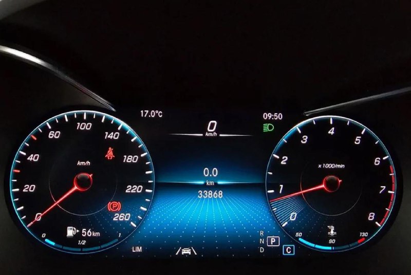 Mercedes-Benz GLC300 4MATIC 2020 — фото 4