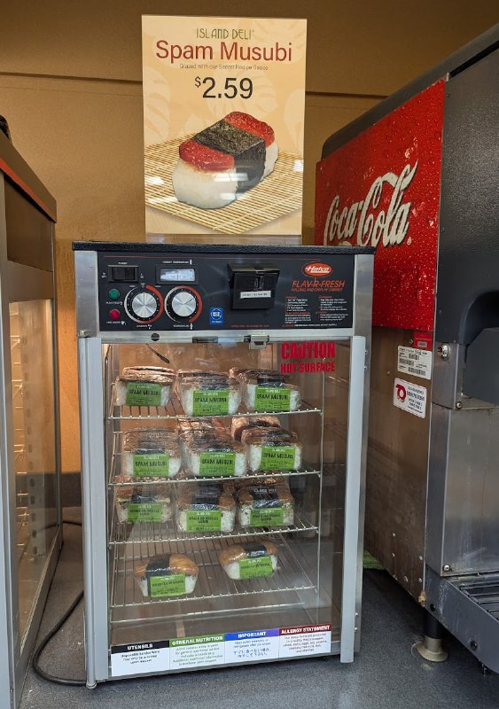 #增肥篇夏威夷菜較為縫合，主要受南島、北美和亞洲（尤其是日本）的共同影響融合而成