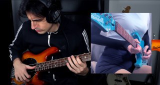 总之就是，贝斯手 Davie504 再一次假装自己是女吉他手然后再一次在互联网上爆火了，又 1 百万粉丝了！不过这次是 Tiktok。但其实不是——吗？或许他只是和她穿着一样的视频录了同一条音乐呢？人类就没变过.jpg唉，舔狗，唉，颜狗，唉，互联网