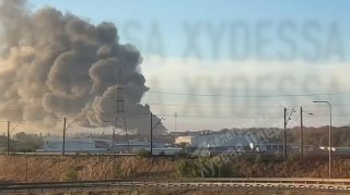 🇷🇺🇺🇦️ — it burns well. The terminals of "Nova Pushta" are burning again on the outskirts of Odessa.