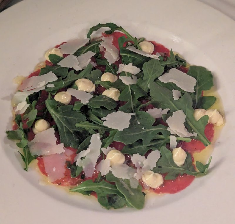 #增肥篇再來魁國有在好好吃飯！因為太想吃 Escargot 了，這次正經找了一家法餐 Leméac，意外發現今年米芝蓮首次評選魁國餐廳，這家就在榜上