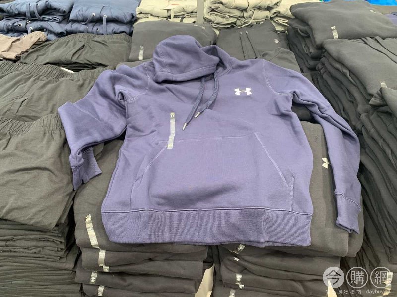 #Costco好市多9月新品通知UNDER ARMOUR 男連帽長袖上衣 #1448593