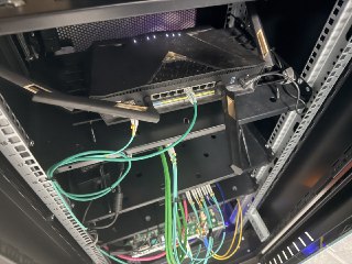 #出售 #电子产品 #路由器 #华硕 #小米 联系 Jaco Li 价格 2000小米BE10000、华硕BE88U、华硕AX89X。准备换中兴的新机器，三台打包出，BE10000已刷qwrt最新版，可以做旁路由。华硕的两台是酷友社的固件。全部一手自用，BE10000和BE88U用了一年多点，AX89X用了四年多。打包优惠价2000，除非拼好车不然不单出。另有两台华为hn8255q万兆光猫，450一台打包800。可以看之前的帖子。