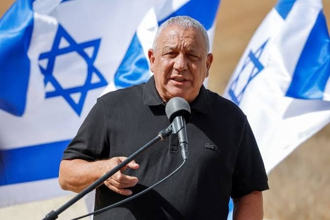 גדי אייזנקוט, מועמד האופוזיציה הישראלי: "שינוי משטר באיראן הוא לא הדבר הנכון לעשות" "נתניהו הוזה, הוא ידע ש…