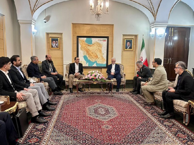 ترجمان افغانستان: 💢 رایزنی عاصم منیر در تهران؛ پاکستان از تلاش برای حل بحران خاورمیانه خبر داد🔸فیلد مارشال سید عاصم منیر، فرمانده ارتش و ر