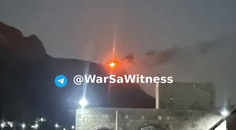 תקיפות אוויריות של סעודיה כוונו לכפר סנוואן שבמחוז מעפר, במיוחד למגדל התקשורת שם, בשתי תקיפות אוויריות. כמו…
