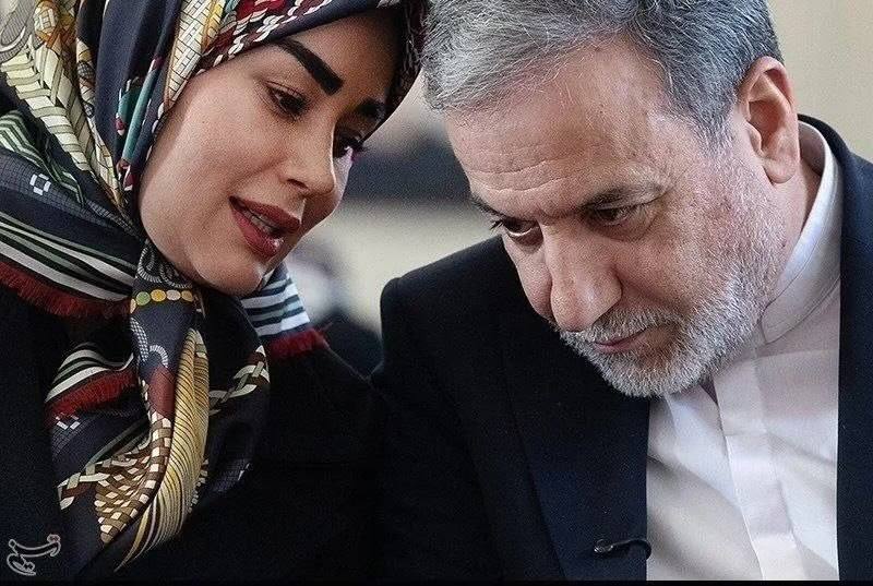 فروپاشی froopashi: 🟢آرزو احمدوند زن اوراقچی ،رئیس انجمن دیپلماتیک بانوان کل کشور شد، طویله هم اینقدر بی در و پیکر نیست. آرزو خانوم از آقای