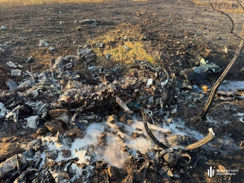 🇷🇺🇺🇦️ — פסולת ממיג-29 אוקראיני, שהתרסק אתמול עקב הצתת טיל תעופה במהלך מצוד אחר מל"טי קמיקזה באזור אודסה.