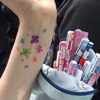 ۫ 𐑺📒 [ : coretan cat air seorang gadis ── yang menjadi murid DKV semester 2 ITB 🌀🎈| Bandung, Jawa Barat ..🧤🔆₊ Telegram Group Link