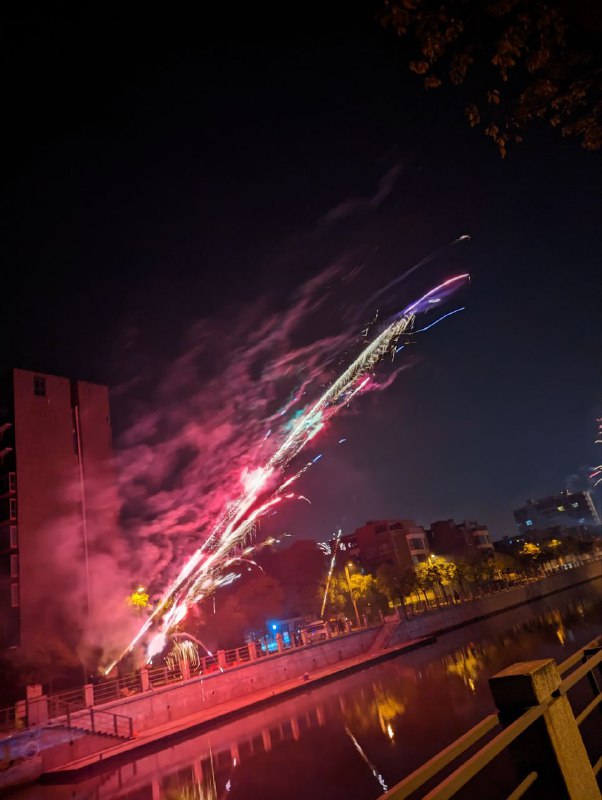 初五，迎财神！初五，迎财神！