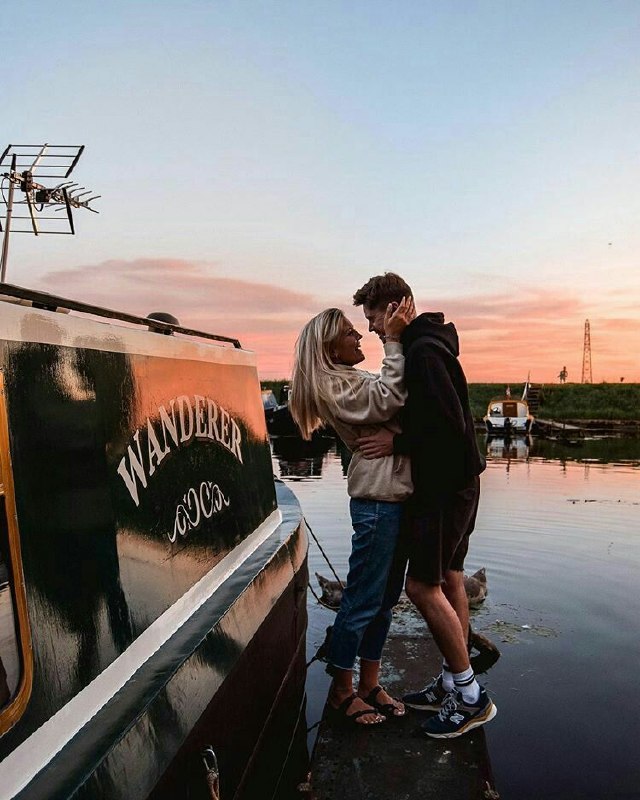 ❤️ حریم عشق ❤: دلـم می خواهدچنان بنوشمت کہدر استخوانم حل شوی...🥰غروبتون بعشق☺️💞