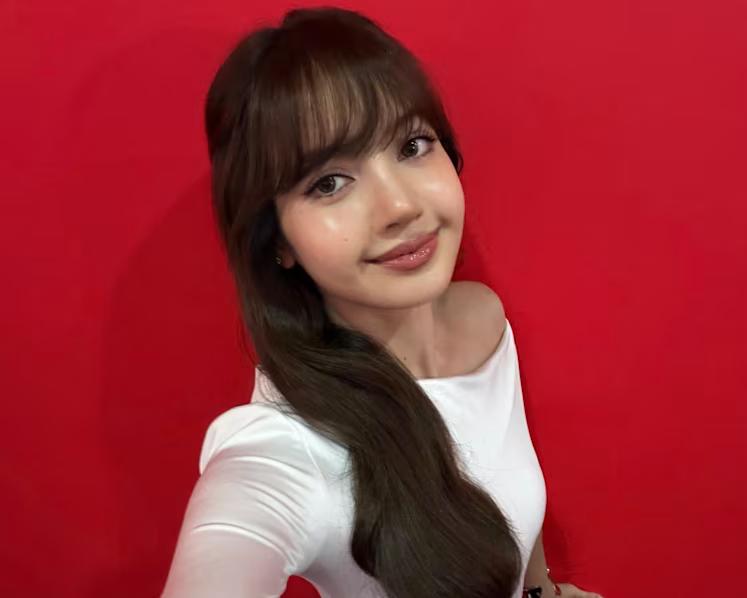 Lilies, Lisa’s first-ever solo documentary, Always Lalisa, will be screened in Singapore cinemas this October.