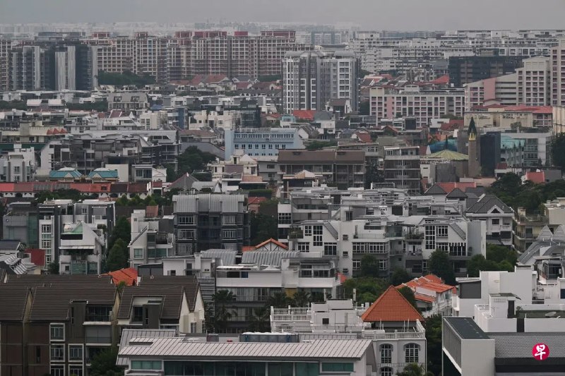 马来西亚柔佛州摄政王东姑依斯迈说，他不担心出售新加坡土地可能涉及数十亿新元的税费，并表示很乐意在新马两国缴税。