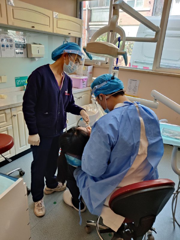 洗牙，补牙，拔智齿