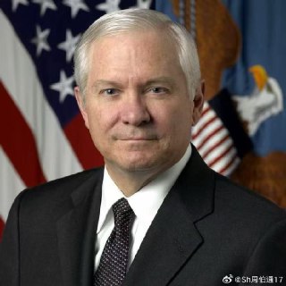 前布什政府国防部长罗伯特·盖茨评价唐纳德·特朗普：“我认为特朗普先生已经无可救药了。他固执己见，缺乏见识……他没有资格，也不适合担任总司令。”