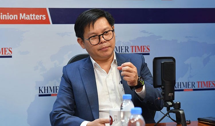 东南亚华人大事件：柬埔寨经济学家呼吁网约车行业共担成本压力 2026年10月 柬埔寨经配图