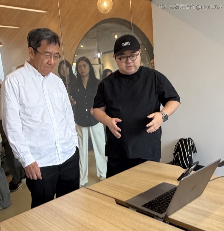 给李泽湘老师介绍RWKV架构的超并发能力以及机器人领域的应用@aigc1024