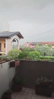 Severe damage caused by strong downburst winds in Bussolengo, Verona Province, Italy 🇮🇹 (10.06.2026)