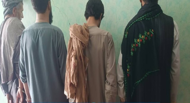 مطالعات افغانستان: یک باند از سارقین بازداشت و سلندرهای پرصدا از موترسایکل ها در شهر میمنه جمع آوری گردیدمنسوبین آمریت حوزه سوم امنیتی قوما