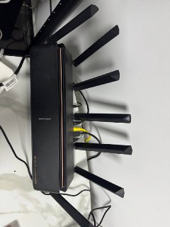 #出售 #电子垃圾 #漏油器 #小米 #AX6000 #WIFI6 联系 神楽七奈Unofficial  价格 170小米AX6000 WIFI6路由器，配备4个网口，其中WAN口是2.5G的，LAN口千兆，据说可以刷OpenWRT折腾，有共同群立减20