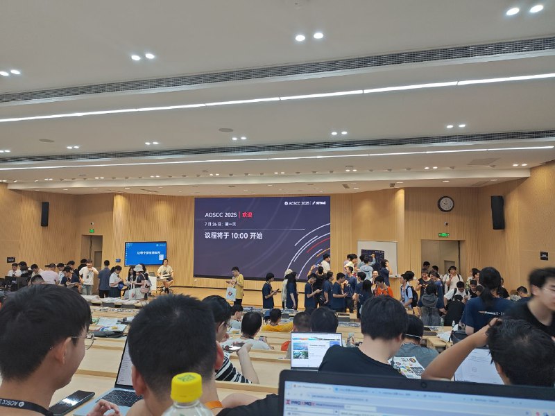 倒数第五排 Chromebook，欢迎来抓（