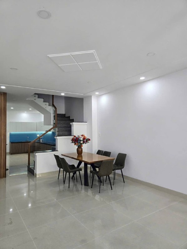 Cho thuê nhà riêng, 5 PN, 320 m², Vĩnh Nguyên