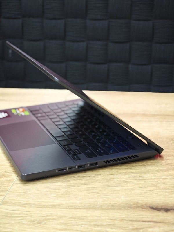 Ноутбук ASUS ROG Zephyrus G14 (Ryzen 9, RTX 4070, 32GB) — фото 1