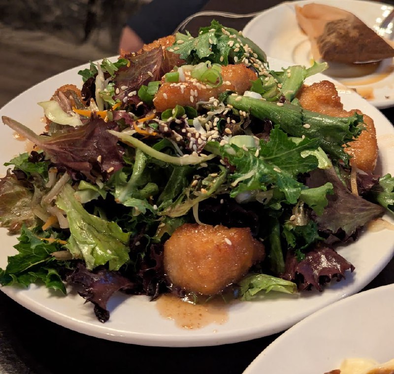 #增肥篇再來魁國有在好好吃飯！因為太想吃 Escargot 了，這次正經找了一家法餐 Leméac，意外發現今年米芝蓮首次評選魁國餐廳，這家就在榜上