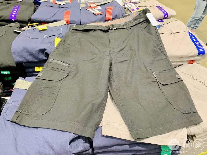 WEARFIRST男工作短褲，多口袋工作褲，方便置物，棉質含量高，穿著舒適，附腰帶可調整鬆緊，腰圍尺寸:30~40吋新品情報連結 