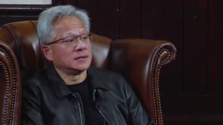 黄仁勋：创新不是从精英里挑出来的，是从试错里长出来的；末位淘汰不是激励，是扼杀活力。