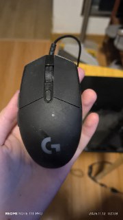 #出售 #电子垃圾 #鼠标 #罗技 联系 超级原神大王  价格 换一瓶无糖可乐，大小瓶随意最低500ml仿罗技鼠标，有跑马灯，假的，换瓶可乐喝，郑州市七十三中附近自取，顺便帮忙刷个闲鱼好评最好