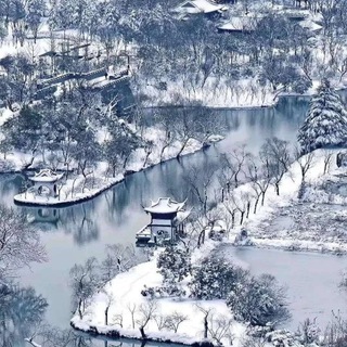 得到课程 《顾衡讲透欧洲史》懂欧洲，才能懂世界。 课程重磅升级，新增40讲现代欧洲史内容，看懂现代欧洲，你更能看懂当代世界的演化方向。整门课程带你了解欧.....