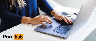 #安全资讯 真的要社死！成人网站 PornHub 泄露大量付费订阅者的视频观看偏好，例如观看过哪些视频、标题、搜索记录、与视频有关的关键词以及位置等。更可怕的是泄露数据还包括用户邮箱，这意味着只需要通过邮箱就可以定位某个用户并利用数据查看其成人视频观看偏好，真的会让人社死。查看全文：https://ourl.co/111352🎲 频道 🎲 蓝点网 ✅CN2VPS ⚠️ 解封