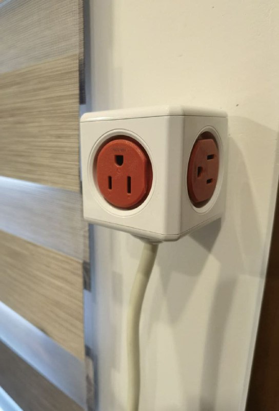 11/04 Costco現在又開賣的POWERCUBE的魔方插座，這次是新的三件組合，品質很好，喜歡他們的插座，Costco賣得好便宜!!新商品情報連結 
