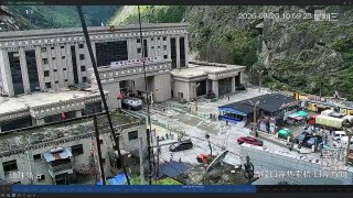 #Update Най-малко 165 души са били убити, а стотици от тях са изчезнали след катастрофални наводнения и свлачища
