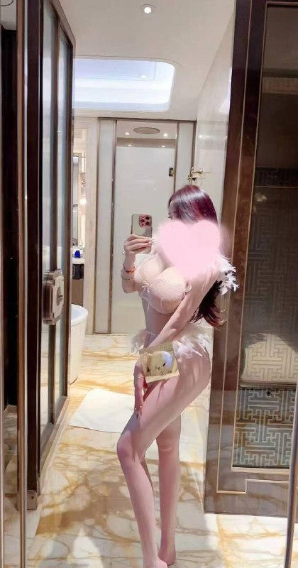 Image from a post by 广州榨汁大队选妃区