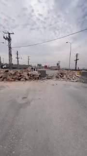 כוחות ישראל הישראלים סגרו את הכניסה המזרחית לעיר ג'נין בגדה המערבית עם ערימת הריסות, מה שהחריף את הקשיים הי…