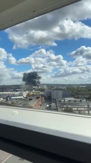 Massive fire breaks out at an industrial site near Wembley Stadium in London, UK 🇬🇧