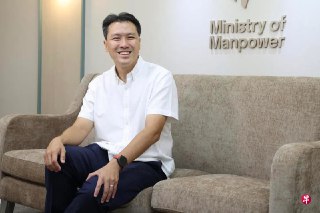 针对当下社交媒体热议的年轻人“内卷”或“躺平”现象，财政部兼人力部高级政务次长黄伟中认为，新加坡年轻人不“卷”也不“躺平” ，他们是在理性规划未来。 https://zb.sg/fpEu