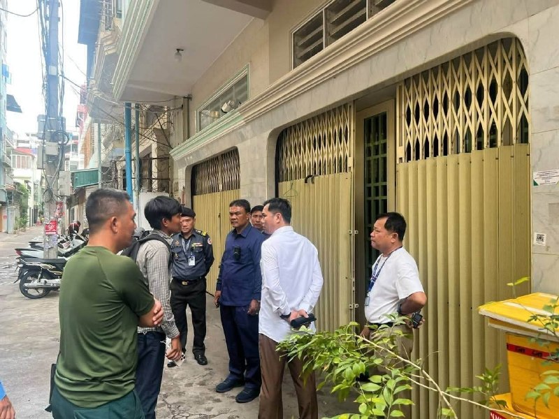 金边大事件：金边隆哥区突查住宅 查获1145部手机及471件电脑配件 9月9日中配图