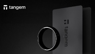 #互联网观察 #数字货币 #黑五▎Tangem：黑五全场钱包7折优惠再送10刀，优惠幅度为史低Tangem 硬件钱包是一款革命性的加密货币存储设备，以智能卡的形式设计，旨在为用户提供简单、便携且安全的数字资产管理解决方案。目前Tangem 于今日开启黑五促销活动，价格为史低价格，28日结束。使用官方黑五8折优惠码BF2025，再叠加频道优惠码APPDO，可做到7折的史低价格，不限制卡面设计，可随意选择。▎Tangem开箱评测Tangem的包装简洁大方，连接APP无需助记词，仅需轻轻一贴即可完成激活，整个过程