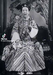 绝对不是 AI ，如果是，群主吃一斤