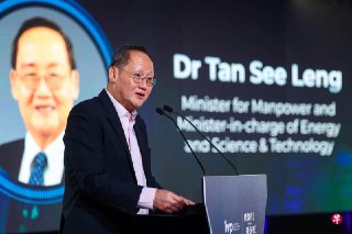 我国推出首个衡量雇主在支持雇员职业发展方面表现的指标，明年第一季将公布300家表现优异的企业和机构，并推广它们在人力资源管理上的良好经验。 https://zb.sg/bq6a