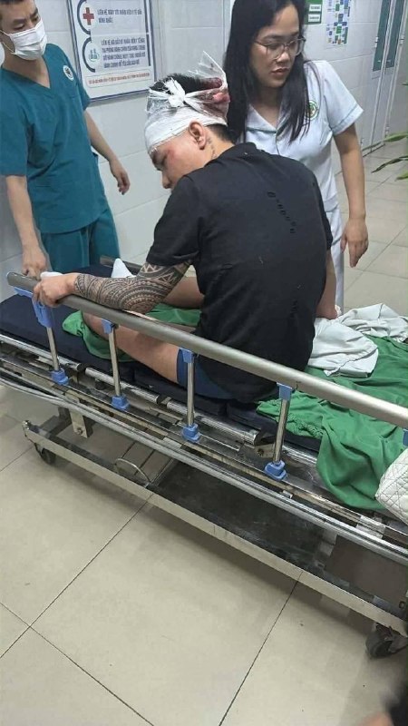 Va chạm trên đường Lê Mao, Vinh: Hai bên cãi vã, tài xế lái xe cán qua nam thanh niên