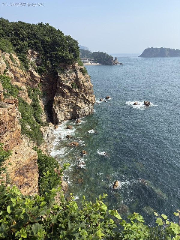 从小凉湾到琥珀湾的小徒步大连的滨海栈道修的好@aigc1024从小凉湾到琥珀湾的小徒步大连的滨海栈道修的好@aigc1024