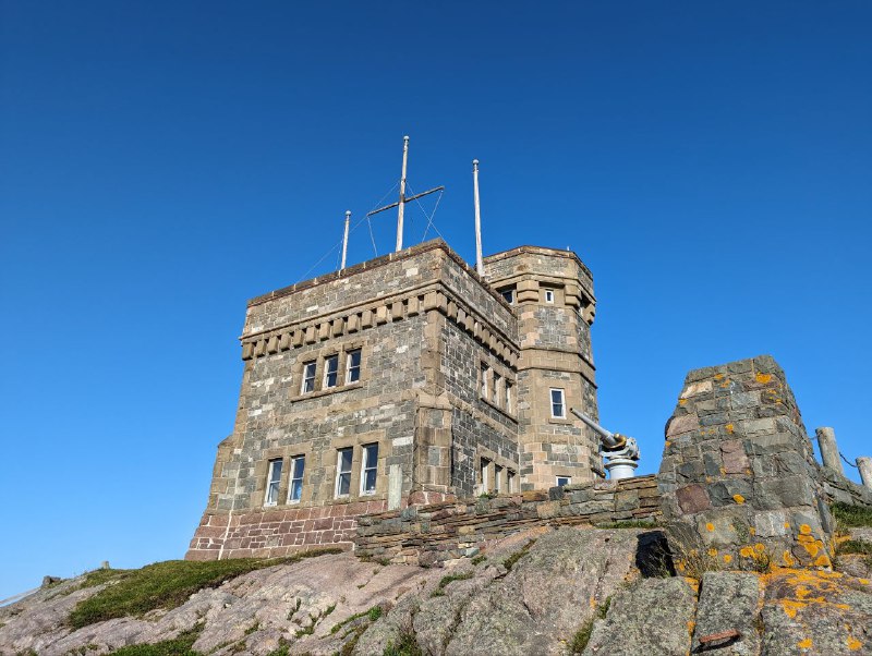 Signal Hill 無敵海景，海上仙霧縹緲，是以往我在海邊沒見過的場景，總算知道何故有蓬萊仙山的傳說